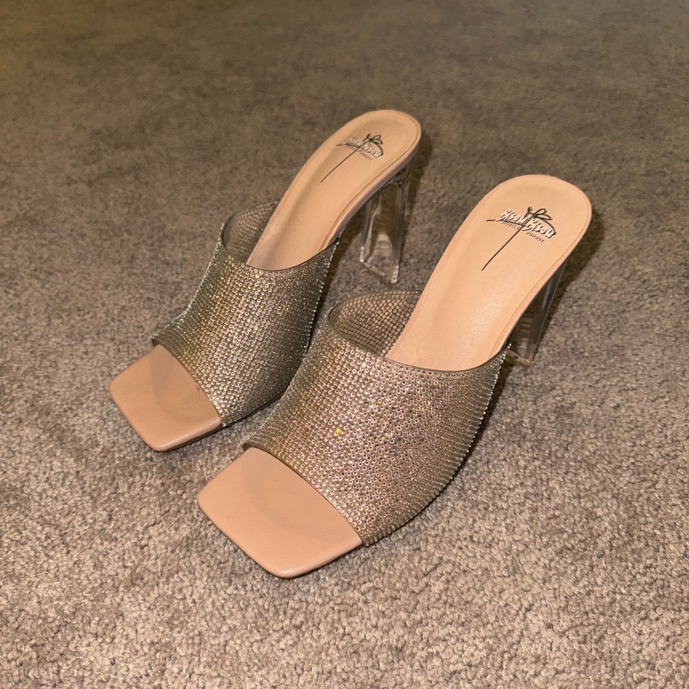 Sparkly Open Toe Heels With A Wide Clear Heel For… - image 2